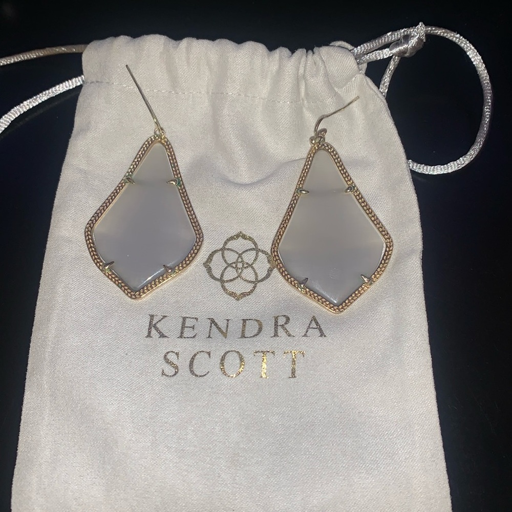 Kendra Scott Grey/Gold Earrings